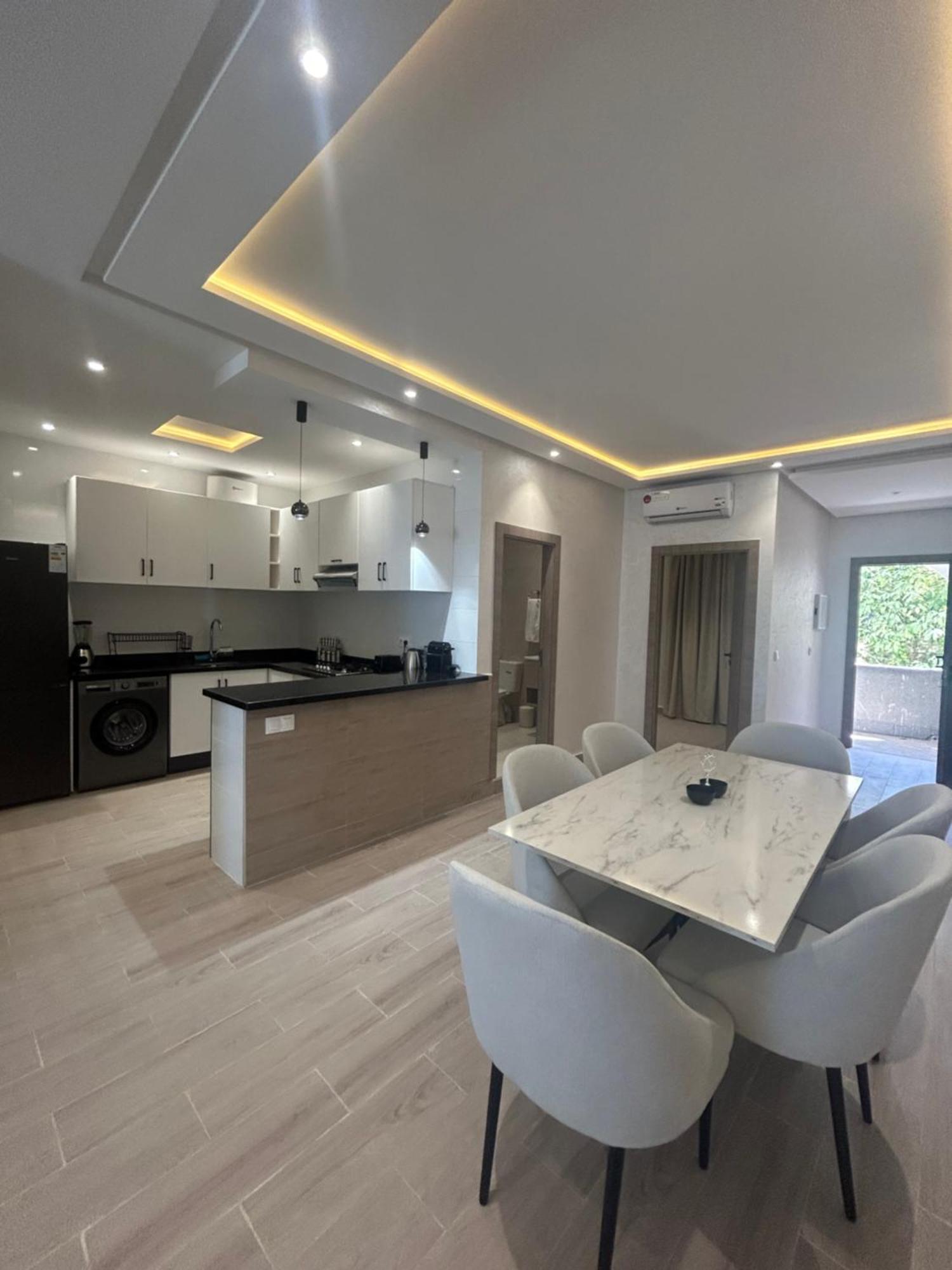 Appartement Haut Standing En Face De La Marina Et A 200M Du Port De Tanger - Appt 2 Exteriör bild
